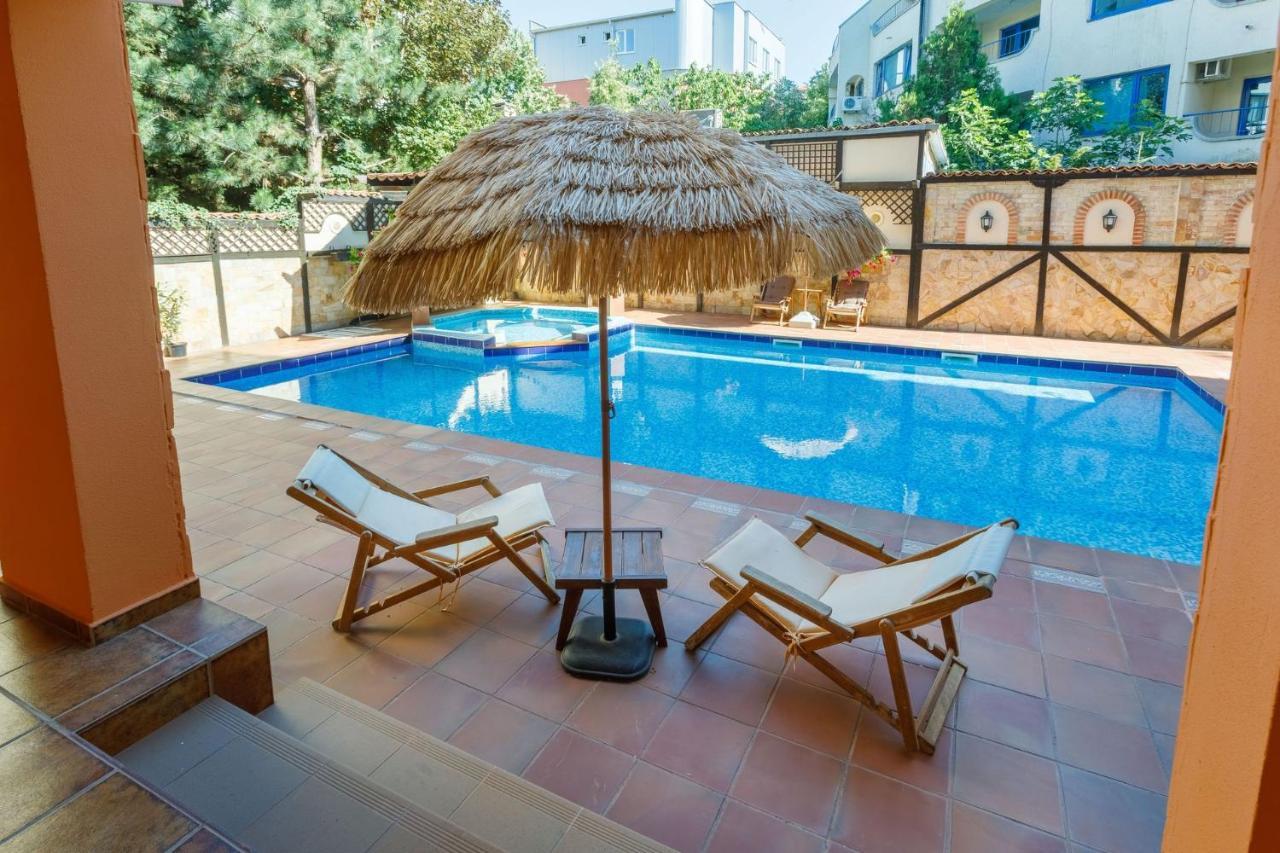 Casa Del Mar Apartments ซันนีบีช ภายนอก รูปภาพ
