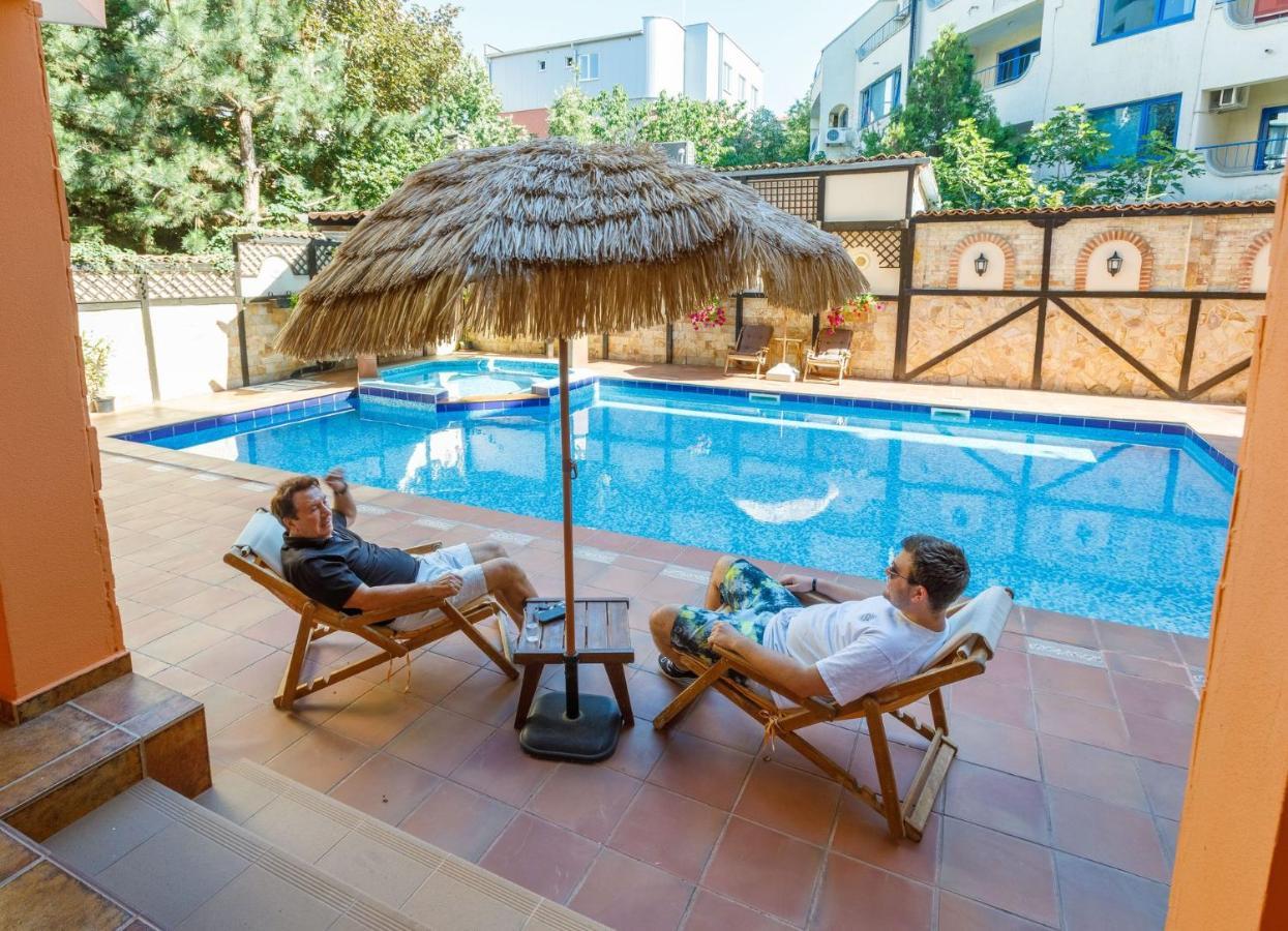 Casa Del Mar Apartments ซันนีบีช ภายนอก รูปภาพ