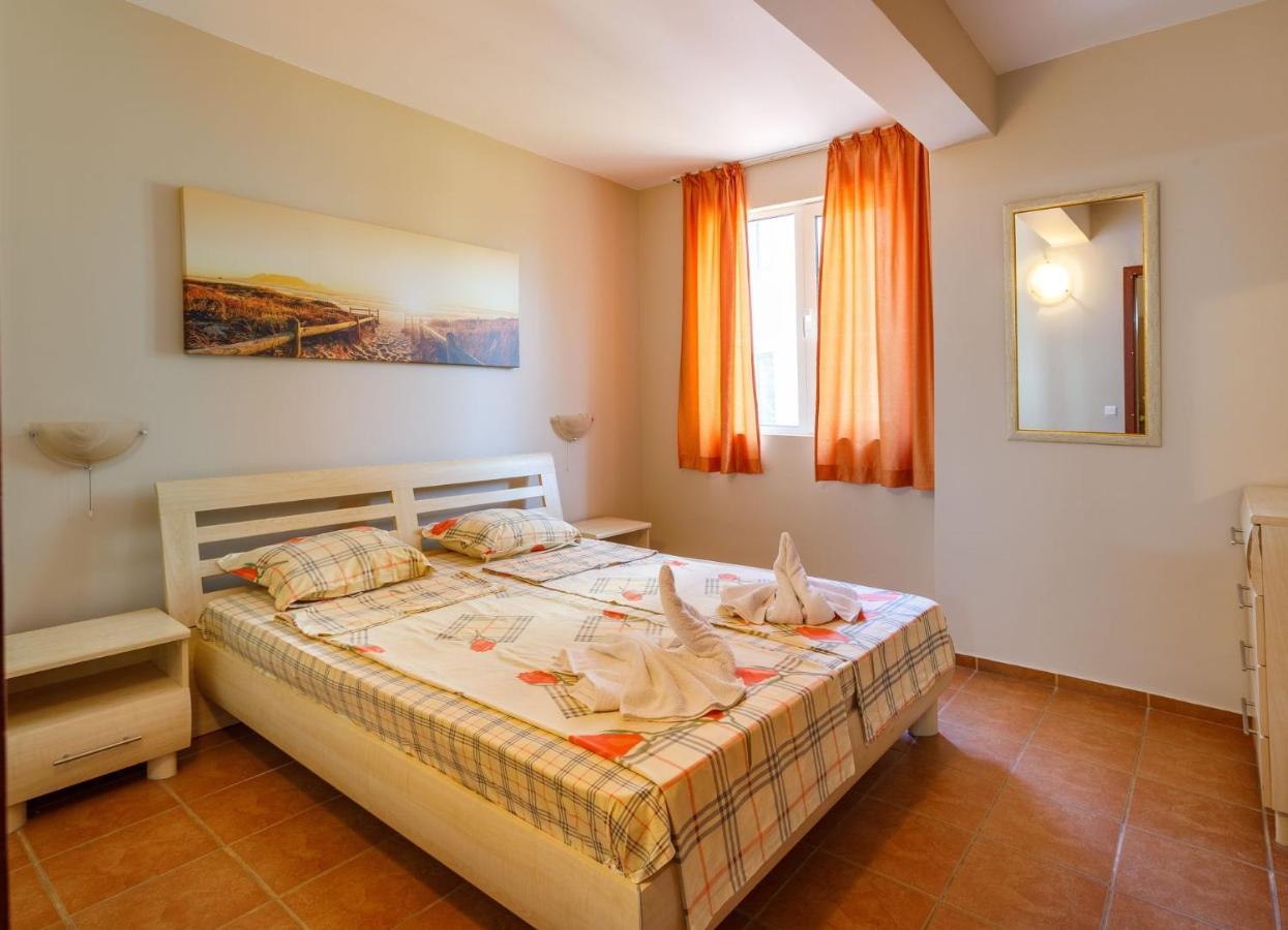 Casa Del Mar Apartments ซันนีบีช ภายนอก รูปภาพ