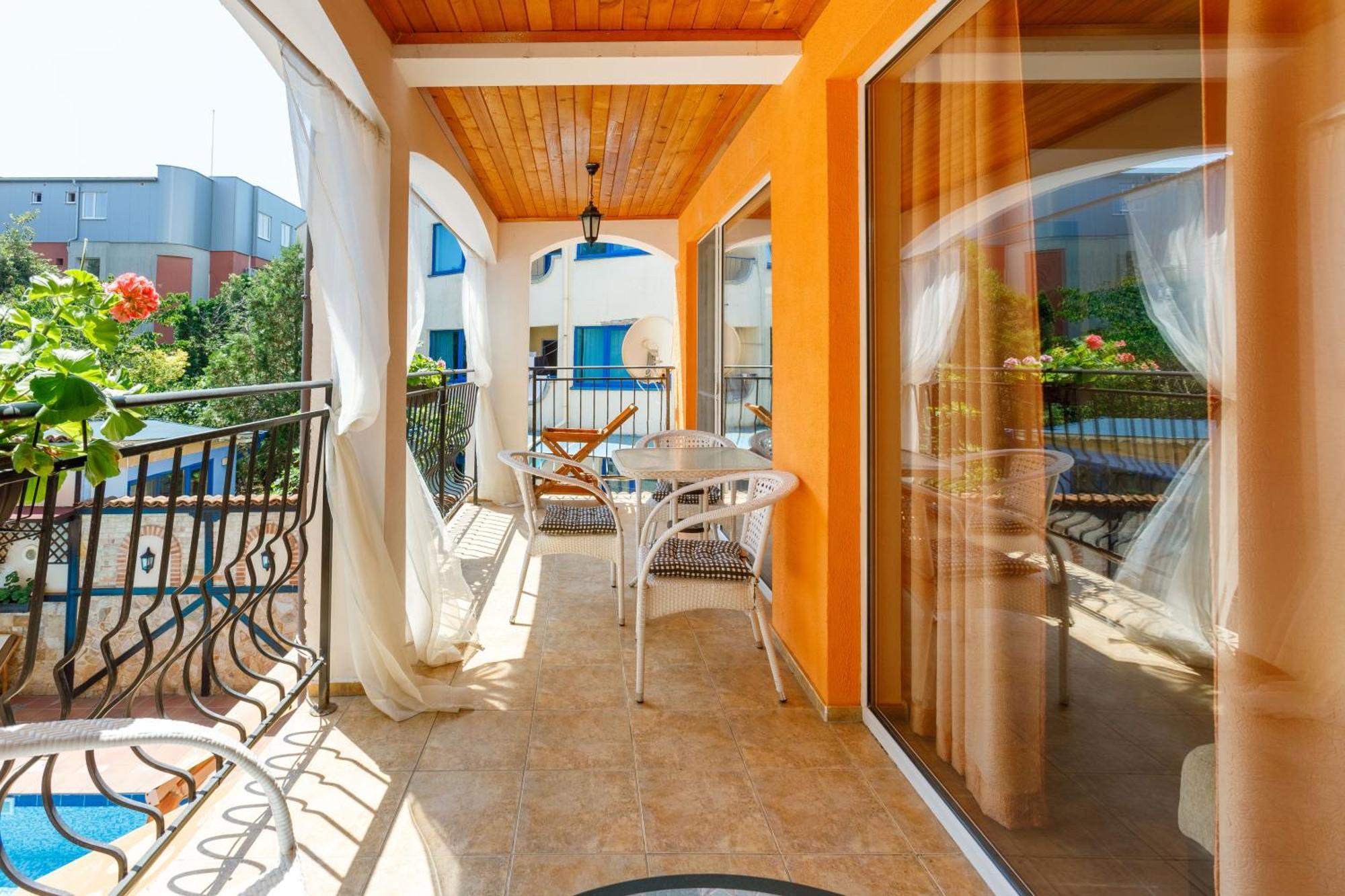 Casa Del Mar Apartments ซันนีบีช ภายนอก รูปภาพ