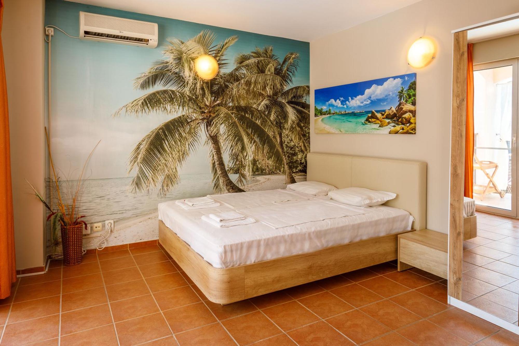 Casa Del Mar Apartments ซันนีบีช ภายนอก รูปภาพ