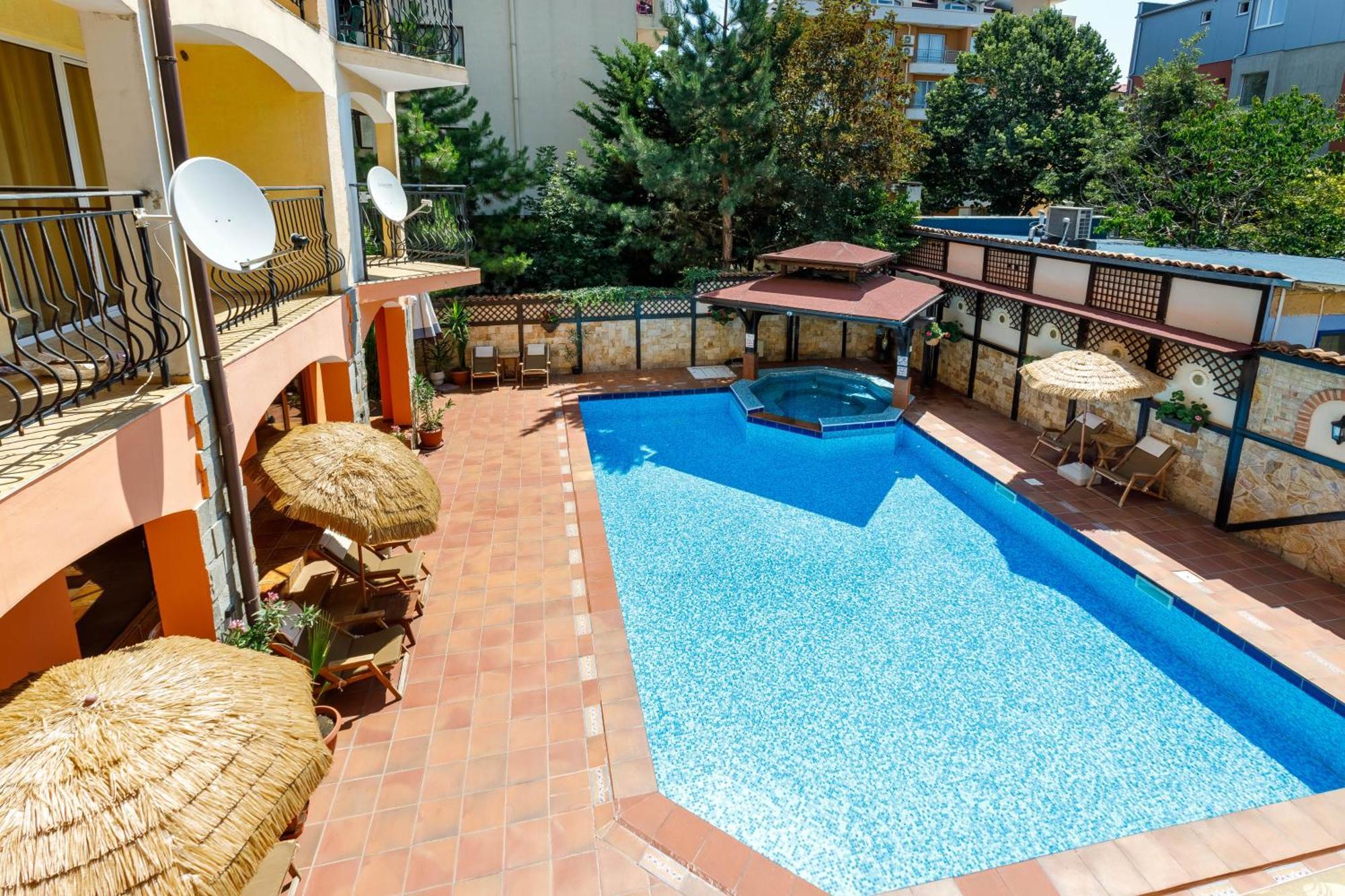 Casa Del Mar Apartments ซันนีบีช ภายนอก รูปภาพ