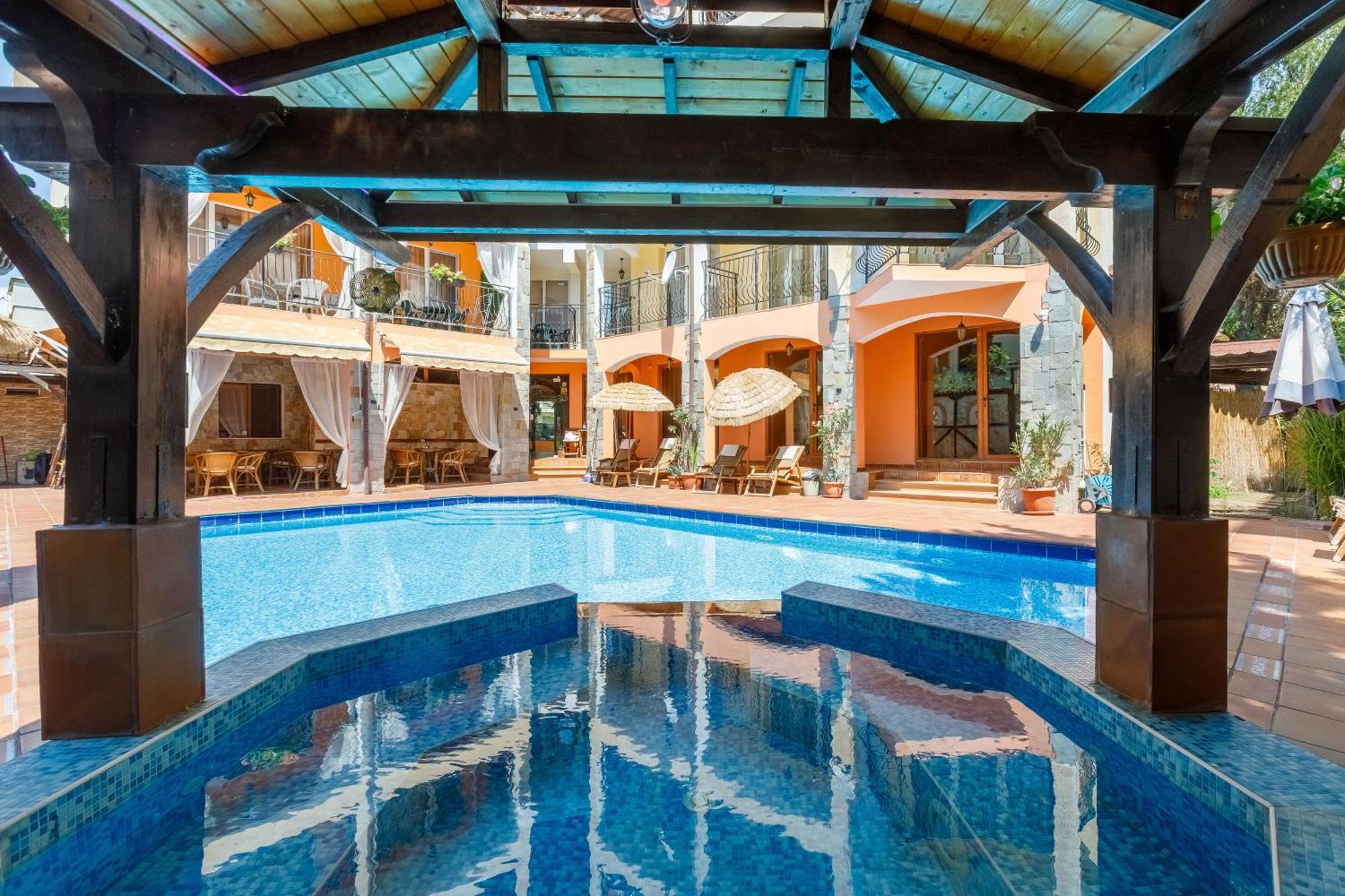 Casa Del Mar Apartments ซันนีบีช ภายนอก รูปภาพ
